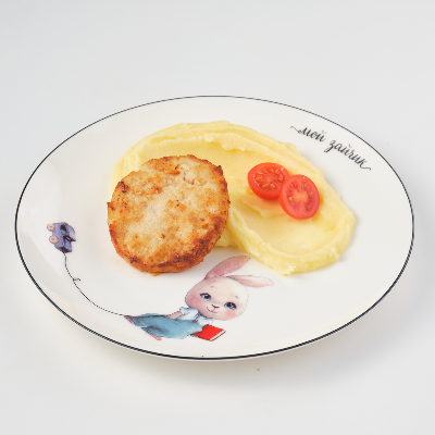Пюрешка с куриной котлеткой Изображение Пюрешка с куриной котлеткой - МАМА