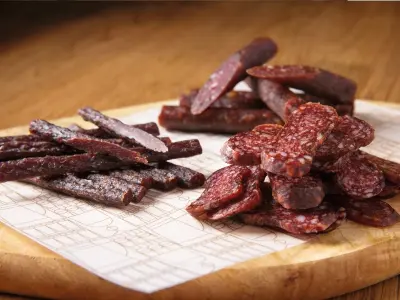 Хворост, сыровял колбаса из оленины, улюкте