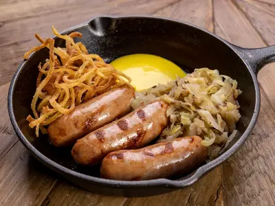 Колбаски мексиканские с кукурузой и чили