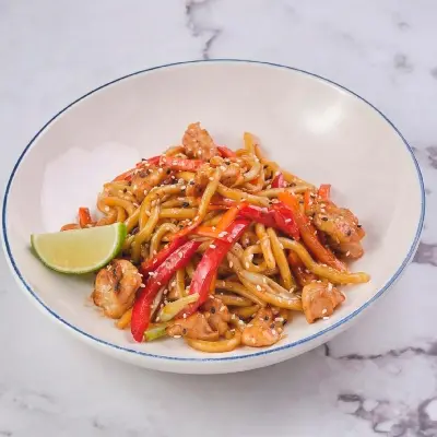 Лапша с курицей ланч Изображение Лапша с курицей ланч - МАМА