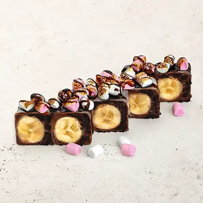 Сладкий ролл с нутеллой