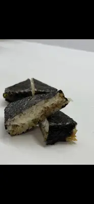 Онигири с угрем