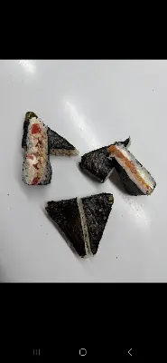 Онигири сет 3 шт (курица, креветка, фреш)