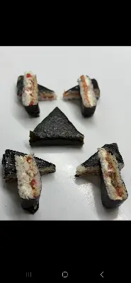 Онигири сет 5 шт (лосось терияки, тунец, мидии, курица, краб)