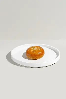 Пирожок с яйцом и луком