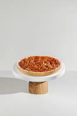 Пирог с пеканом и карамелью